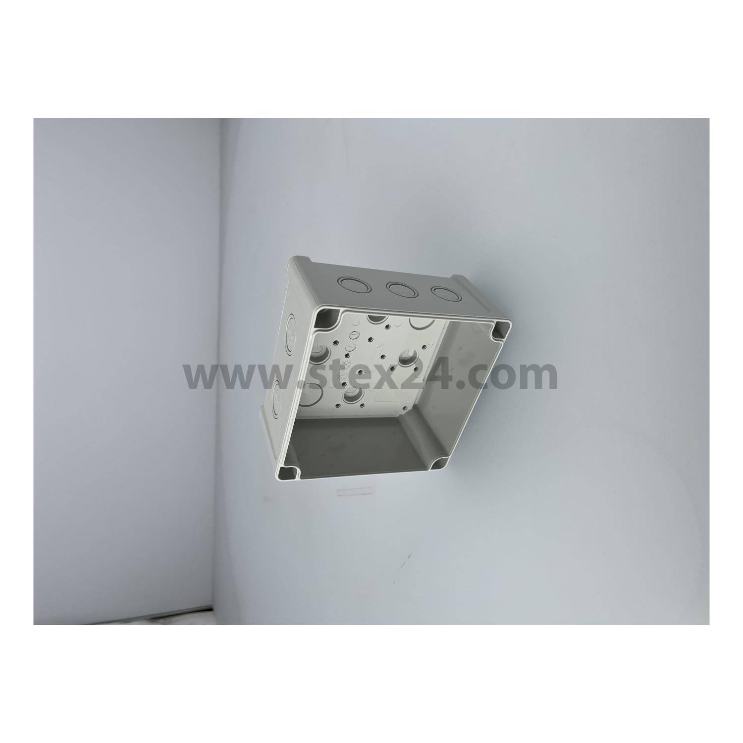 FIBOX Gehäuse mit Dichtung ohne Deckel, Serie: TEMPO mit metrischen Vorprägungen, Werkstoff Gehäuse Acrylnitril-Butadien-Styrol (ABS) Maße L/B/H 130,0mmx130,0mmx62,0mm